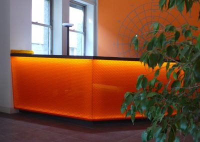 bancone_reception_illuminato_con_led
